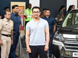 Video : Celeb Spotting: Aamir Khan At The Airport