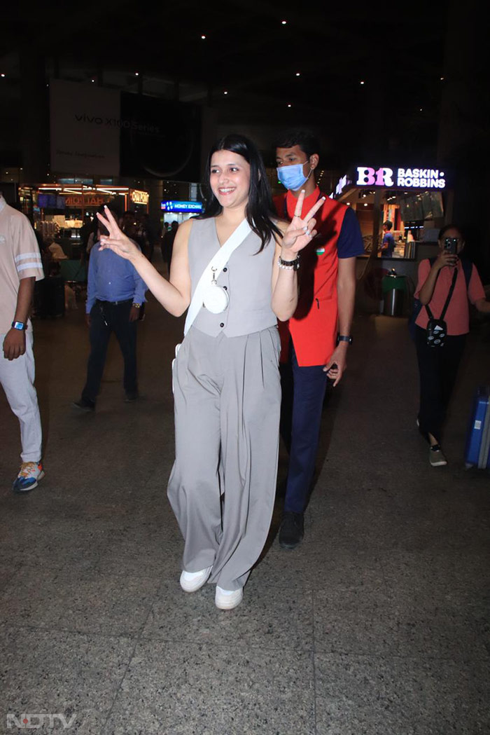 Jet-Set Style: Salman Khan, Shilpa Shetty, Vidyut Jammwal Turn Airport Terminals Into Fashion Runways